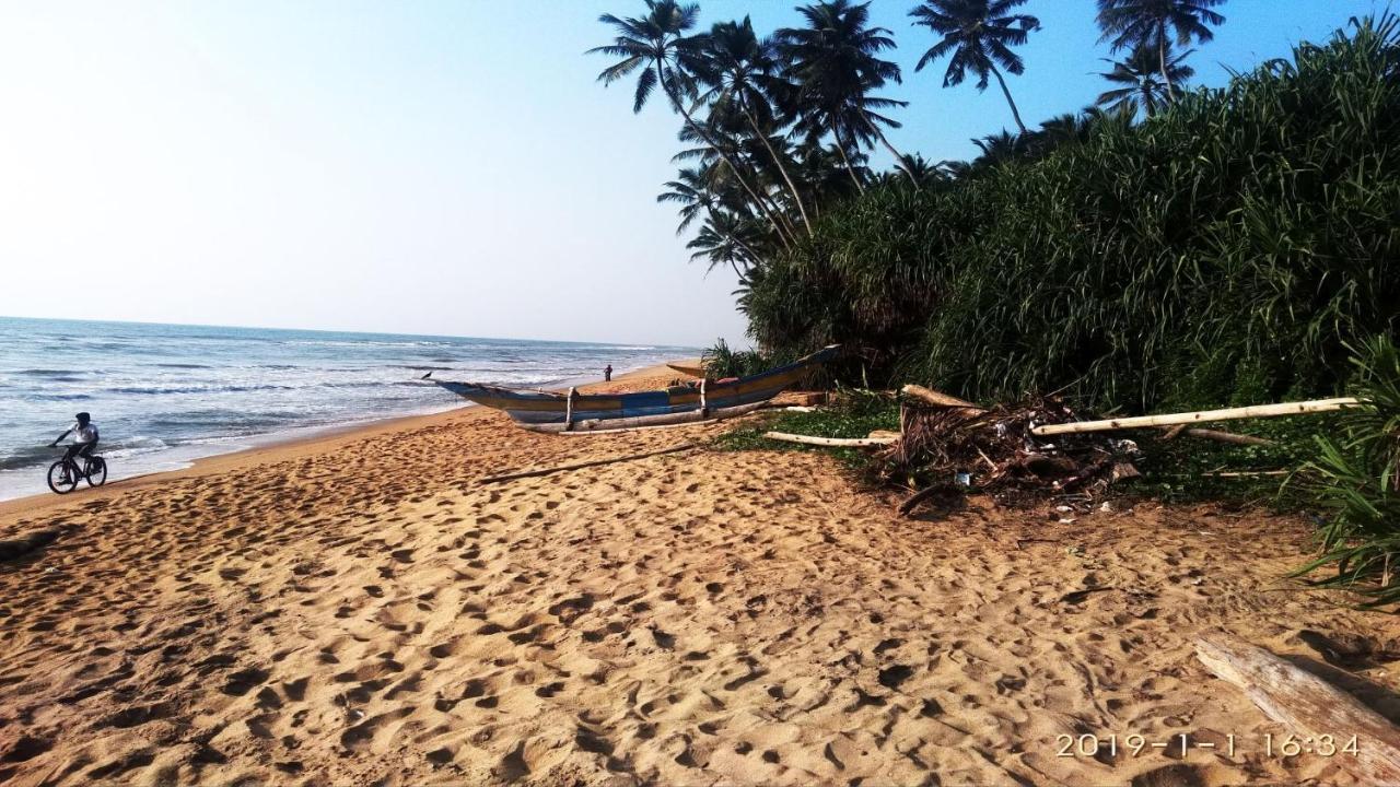 Suriya Ocean Villa Wadduwa Exterior foto